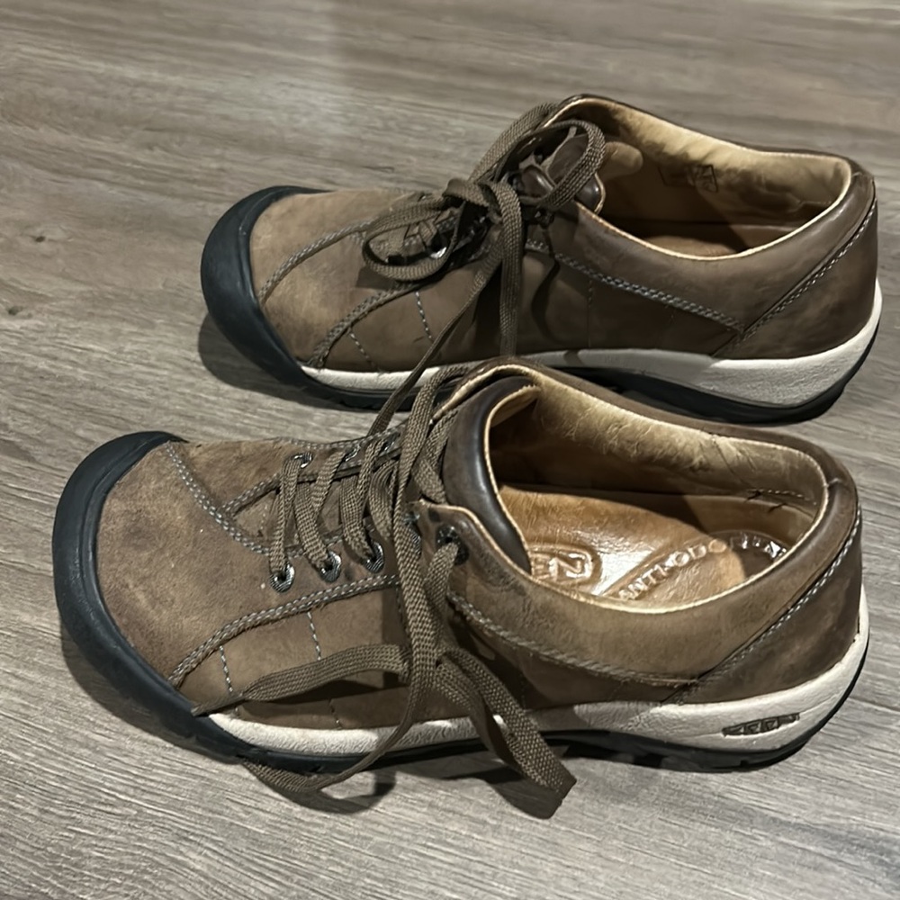Keen - Picture 6 of 7
